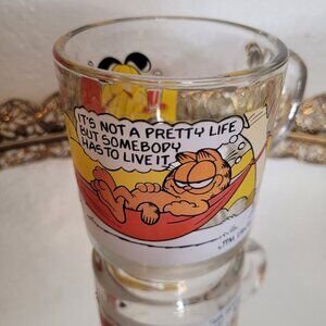 Vintage Garfield Glass Mug - hammock - McDonald's 1978